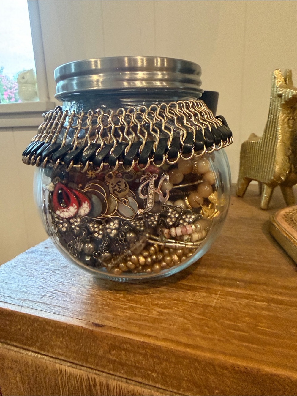 Stylish Auntie who loves her jewelry mystery jewelry jar